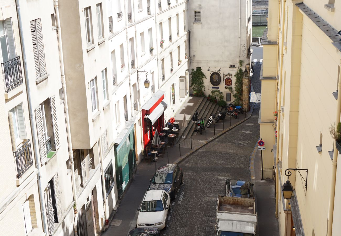 Apartment in Paris - Rue d'Arcole - Paris 4 - 204003