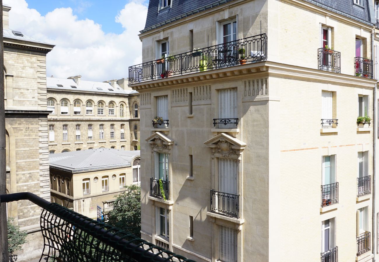 Apartment in Paris - Rue d'Arcole - Paris 4 - 204003