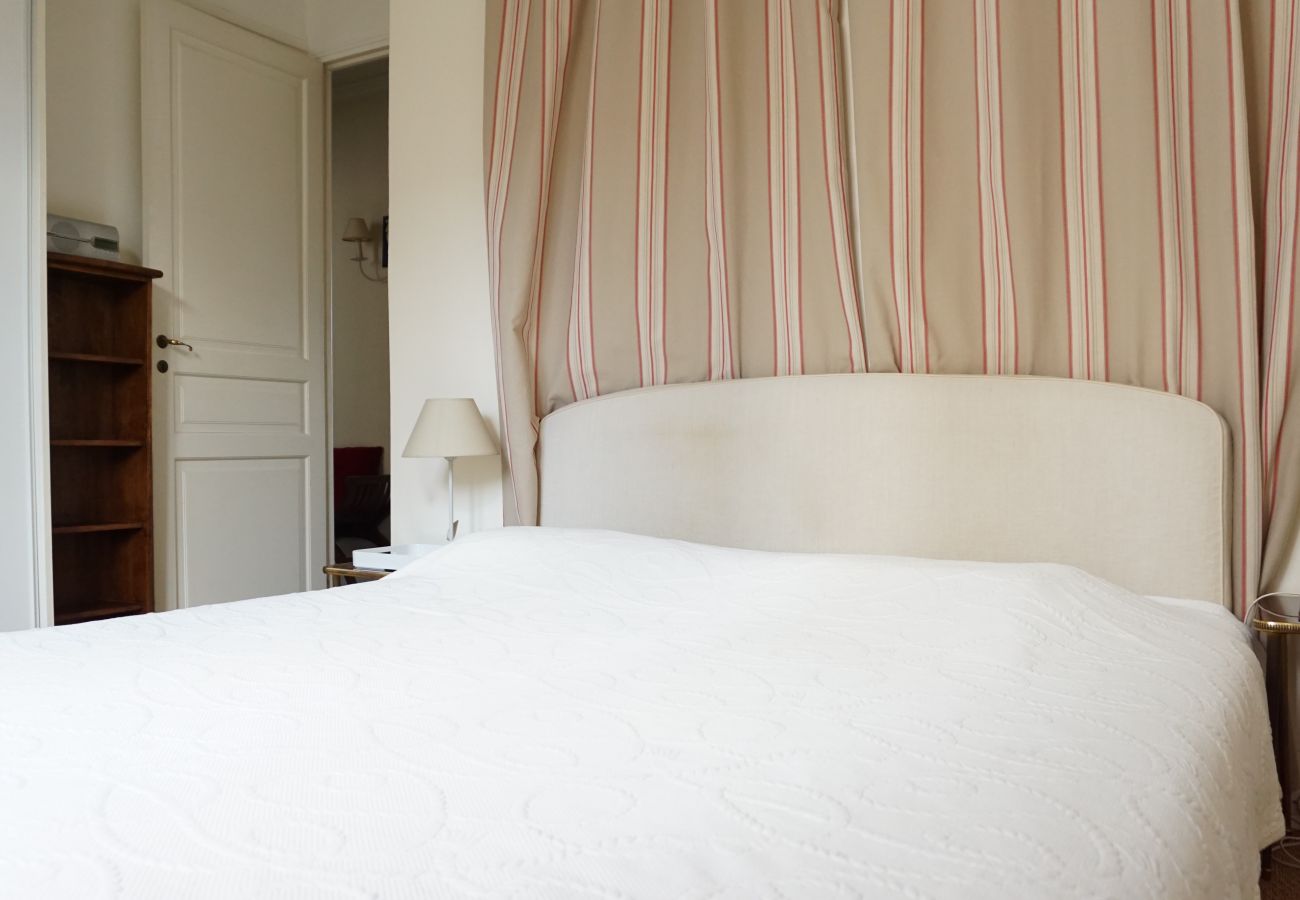 Apartment in Paris - Rue d'Arcole - Paris 4 - 204003