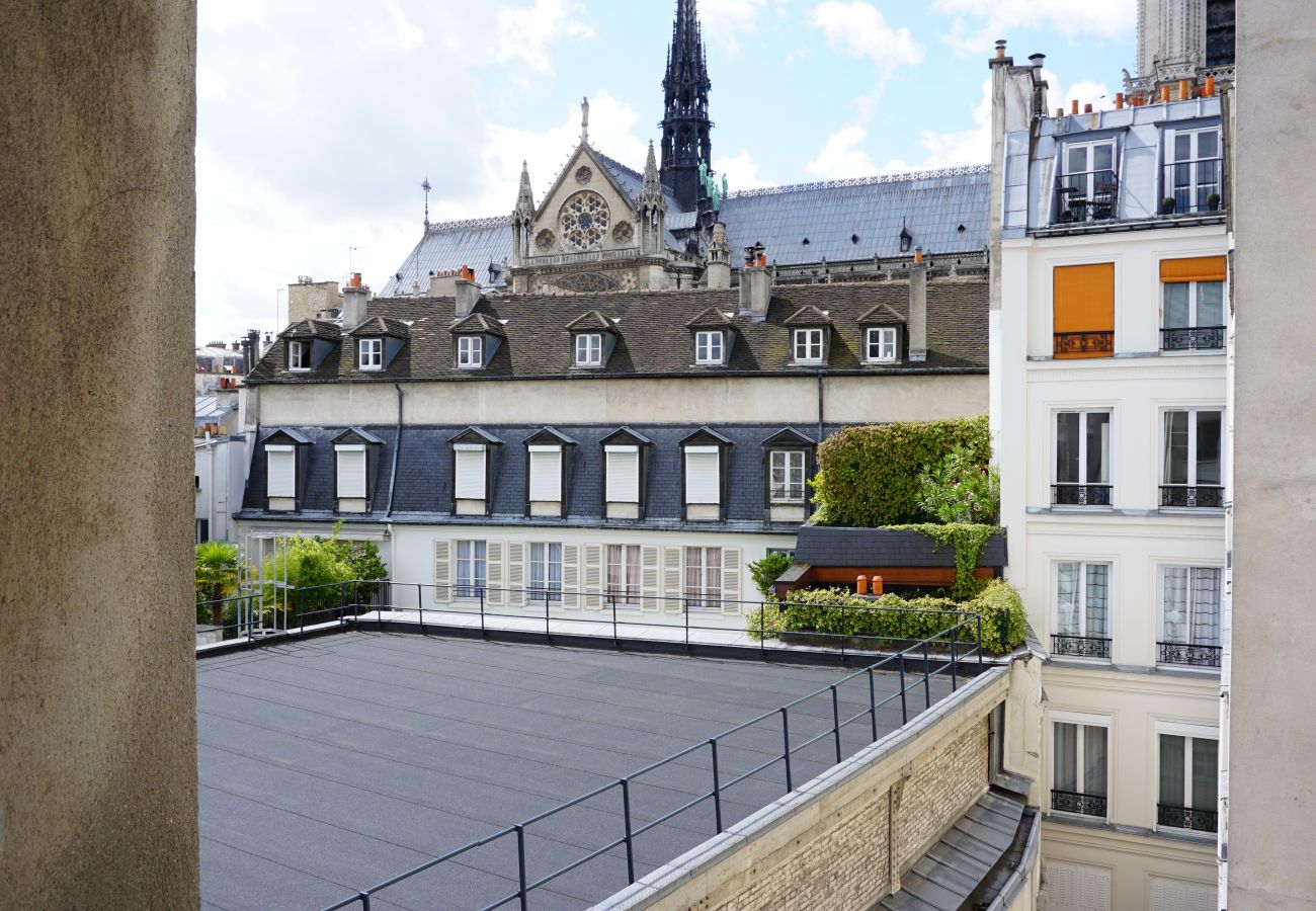 Apartment in Paris - Rue d'Arcole - Paris 4 - 204003