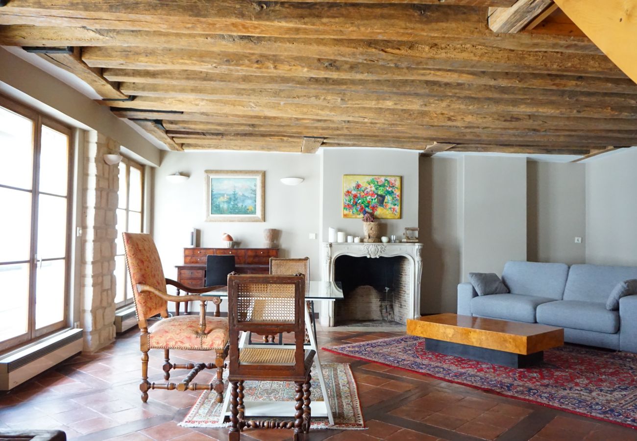 Apartment in Paris - Rue du Bourg Tibourg - Paris 4 - 204009