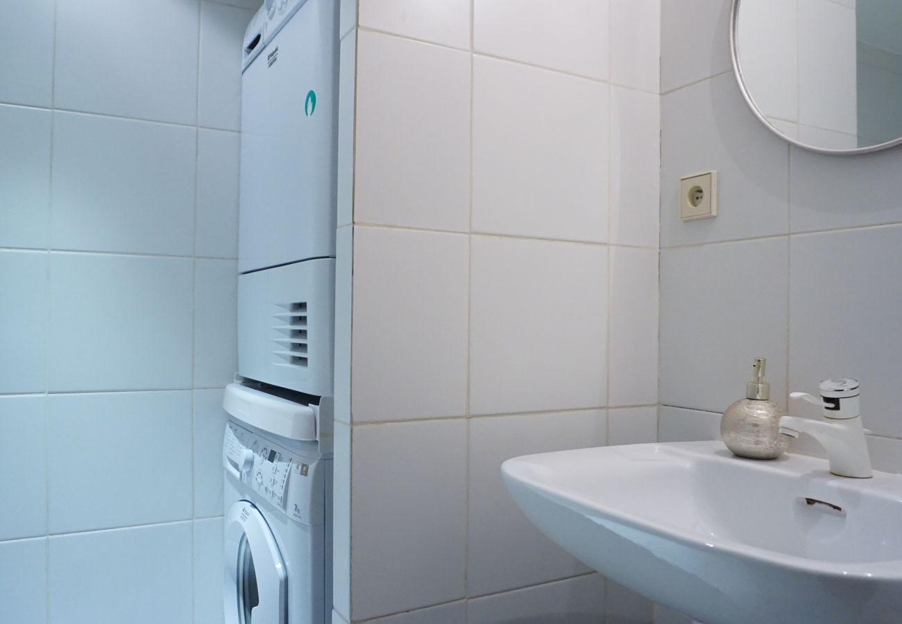 Apartment in Paris - Rue du Bourg Tibourg - Paris 4 - 204009