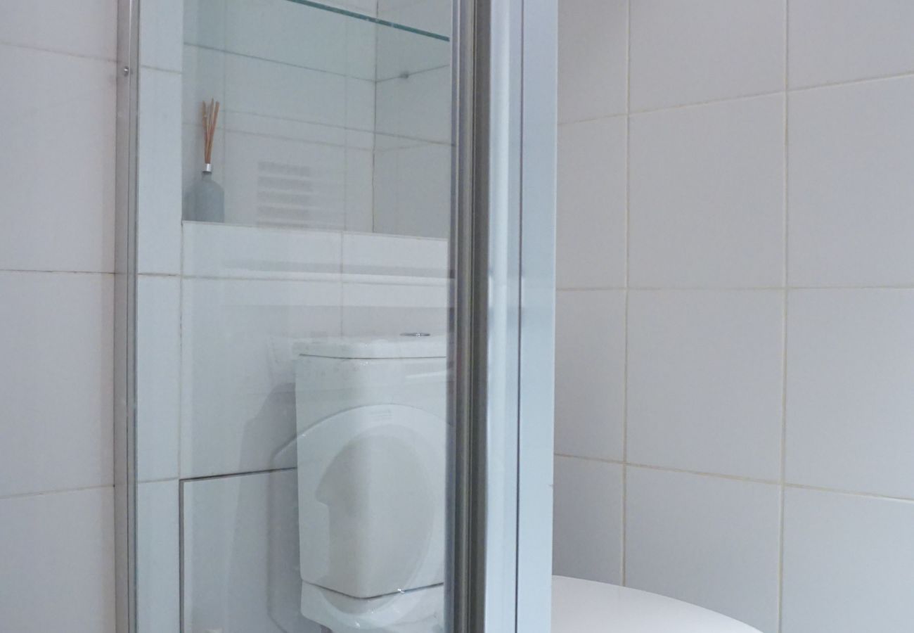 Apartment in Paris - Rue du Bourg Tibourg - Paris 4 - 204009