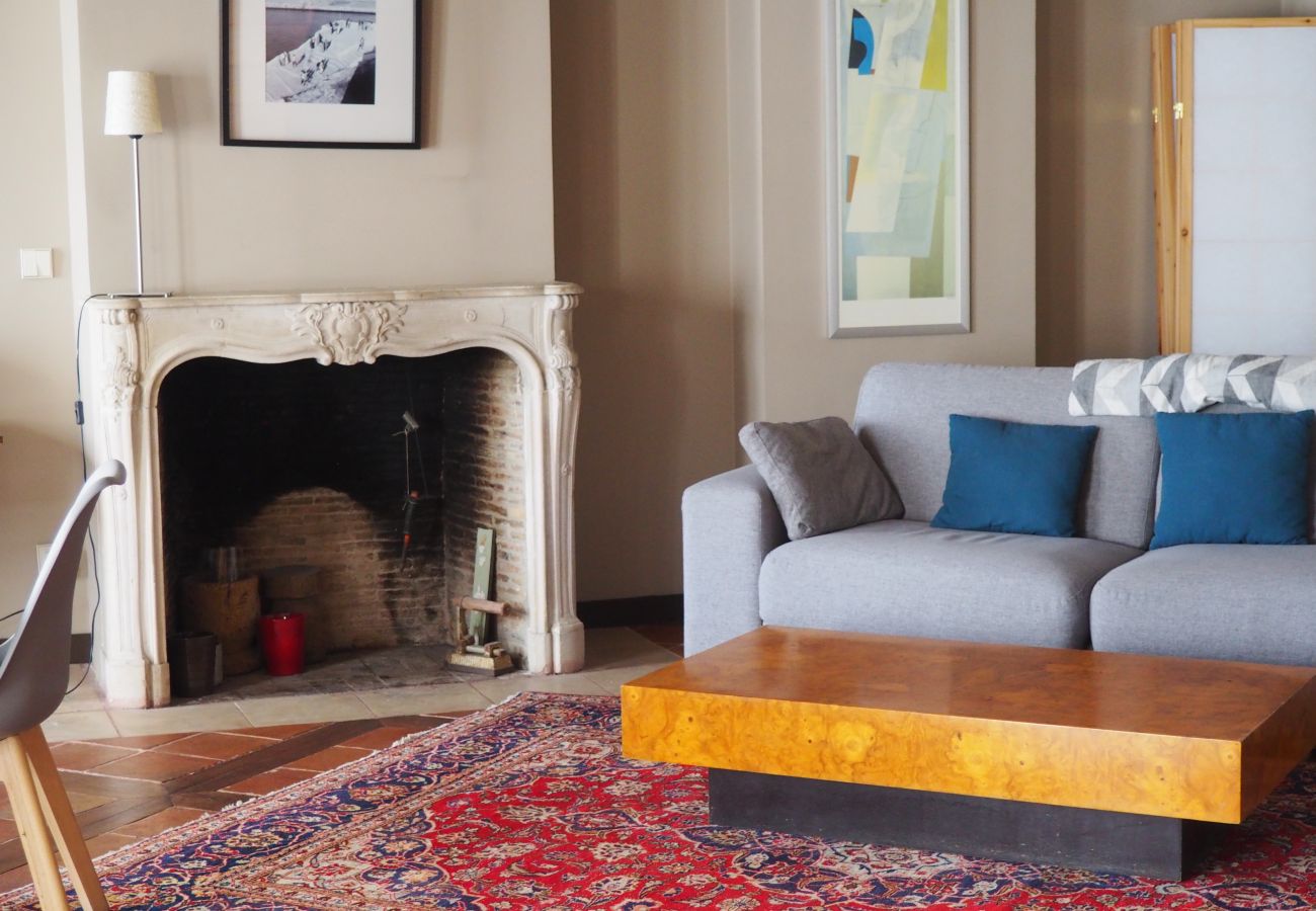 Apartment in Paris - Rue du Bourg Tibourg - Paris 4 - 204009