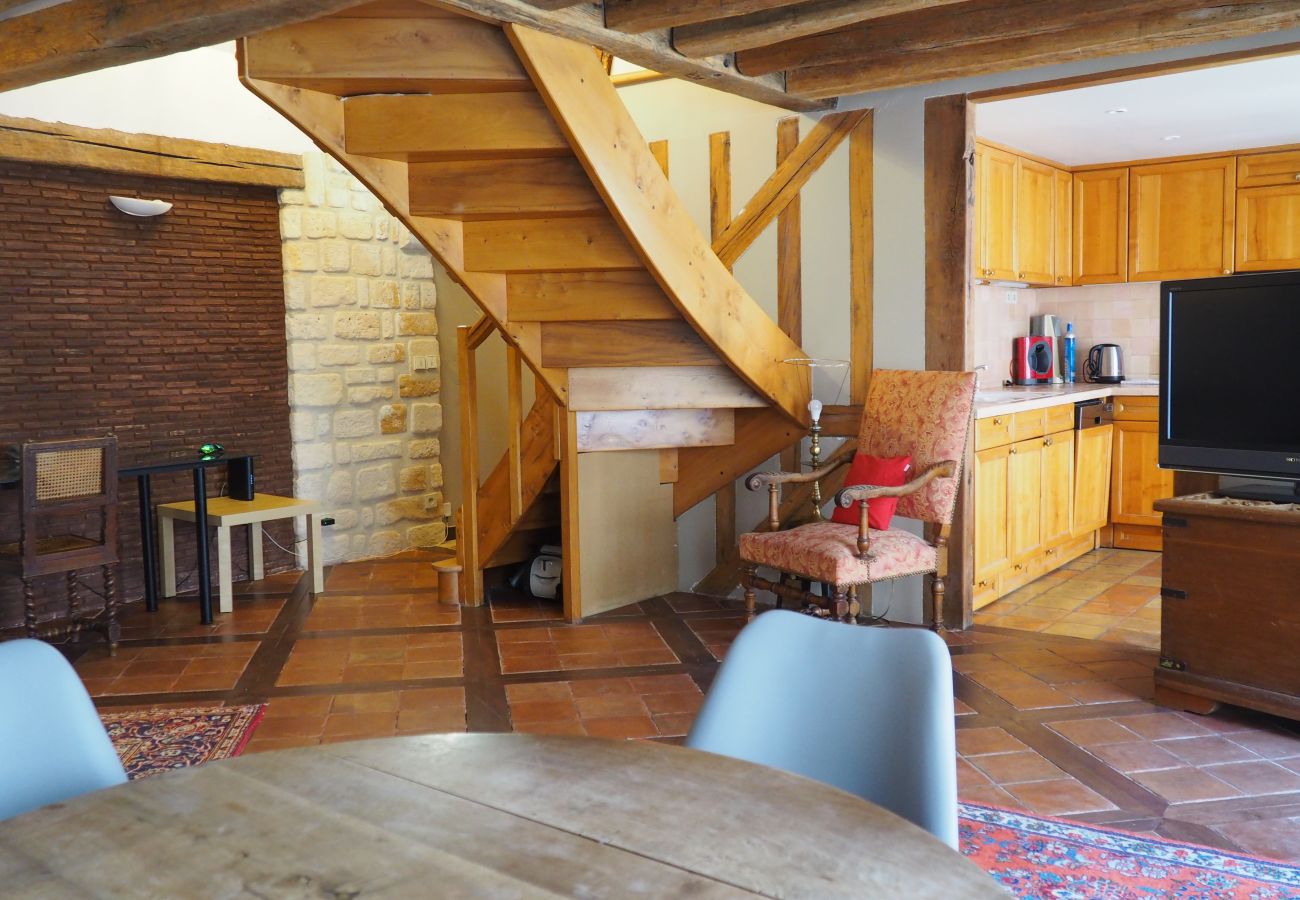 Apartment in Paris - Rue du Bourg Tibourg - Paris 4 - 204009