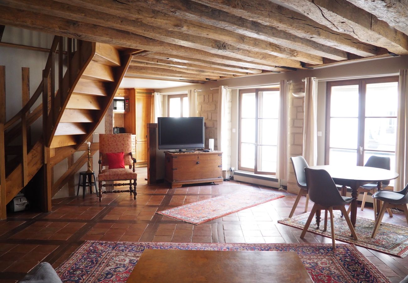 Apartment in Paris - Rue du Bourg Tibourg - Paris 4 - 204009