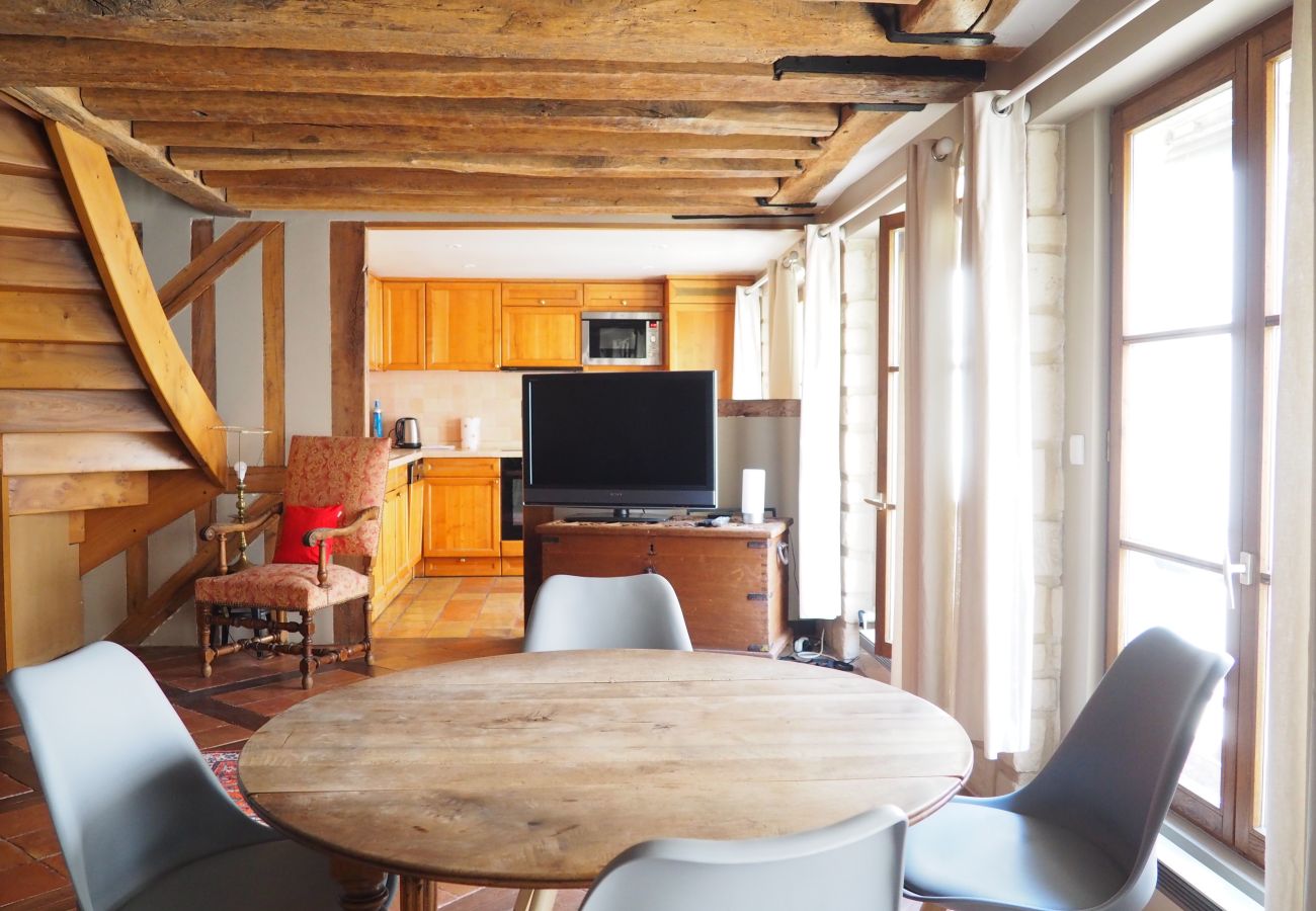 Apartment in Paris - Rue du Bourg Tibourg - Paris 4 - 204009