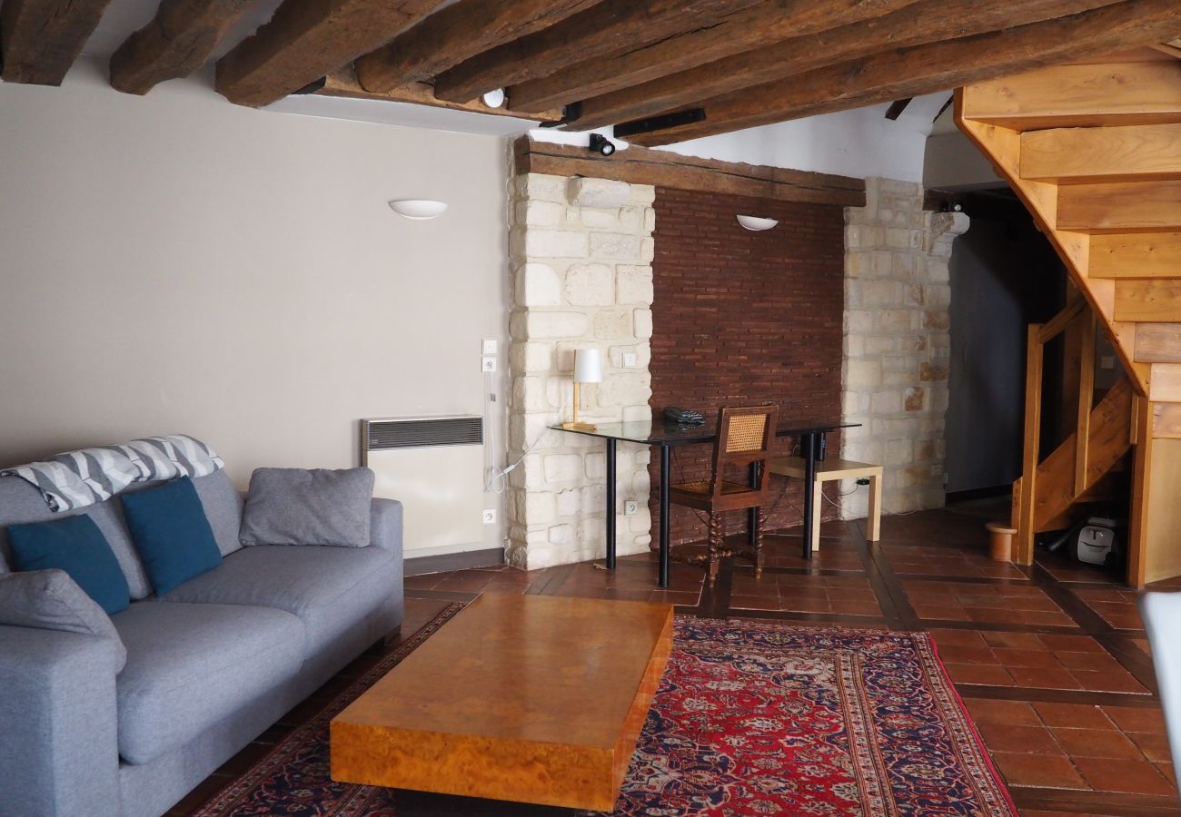 Apartment in Paris - Rue du Bourg Tibourg - Paris 4 - 204009