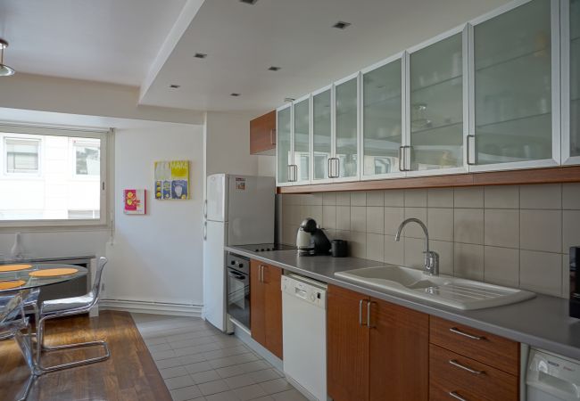 Apartment in Paris - Rue Beaujon #1 - Paris 8 - 208078