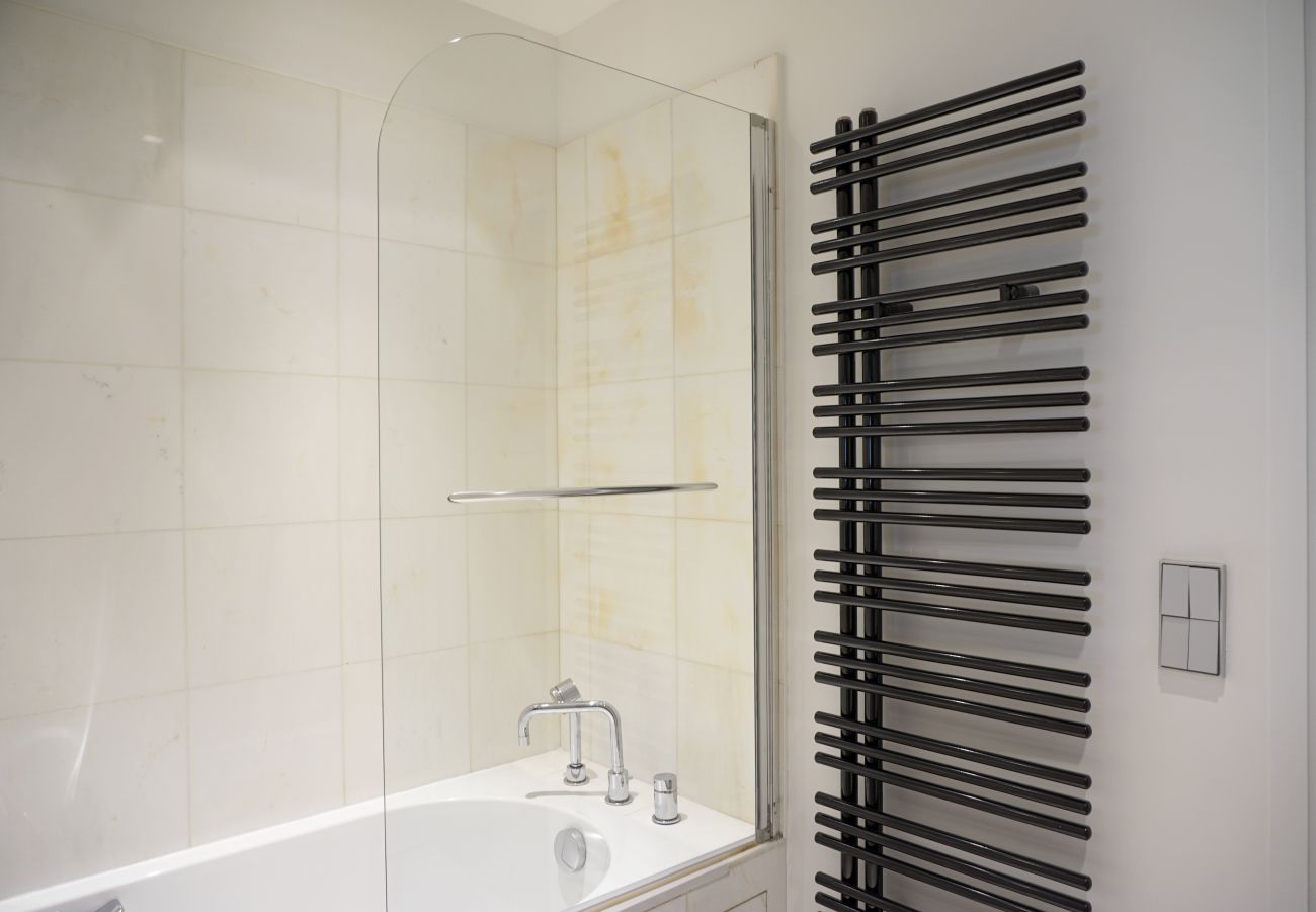 Apartment in Paris - Rue Beaujon #1 - Paris 8 - 208078