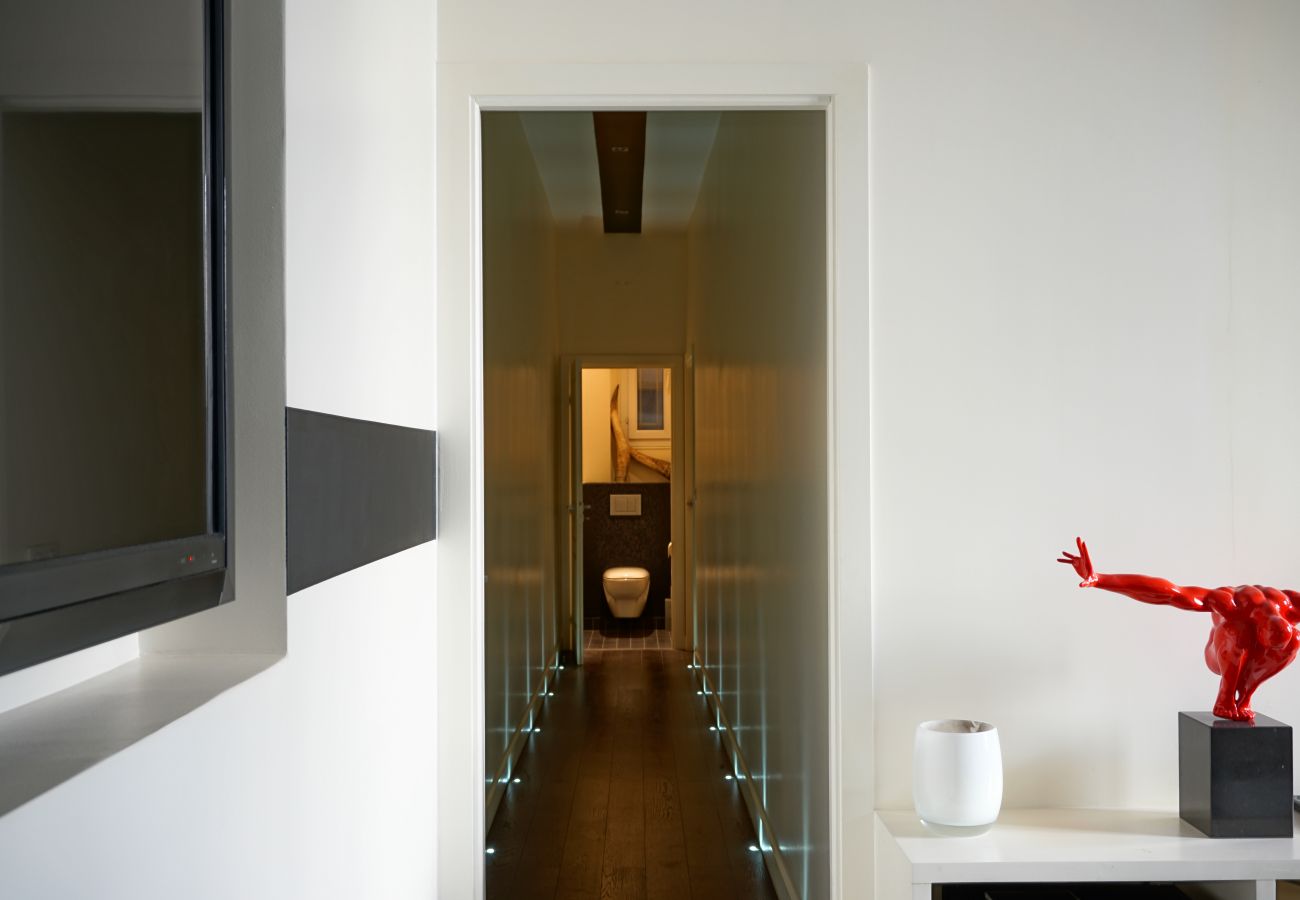 Apartment in Paris - Rue Lincoln - Paris 8 - 208079