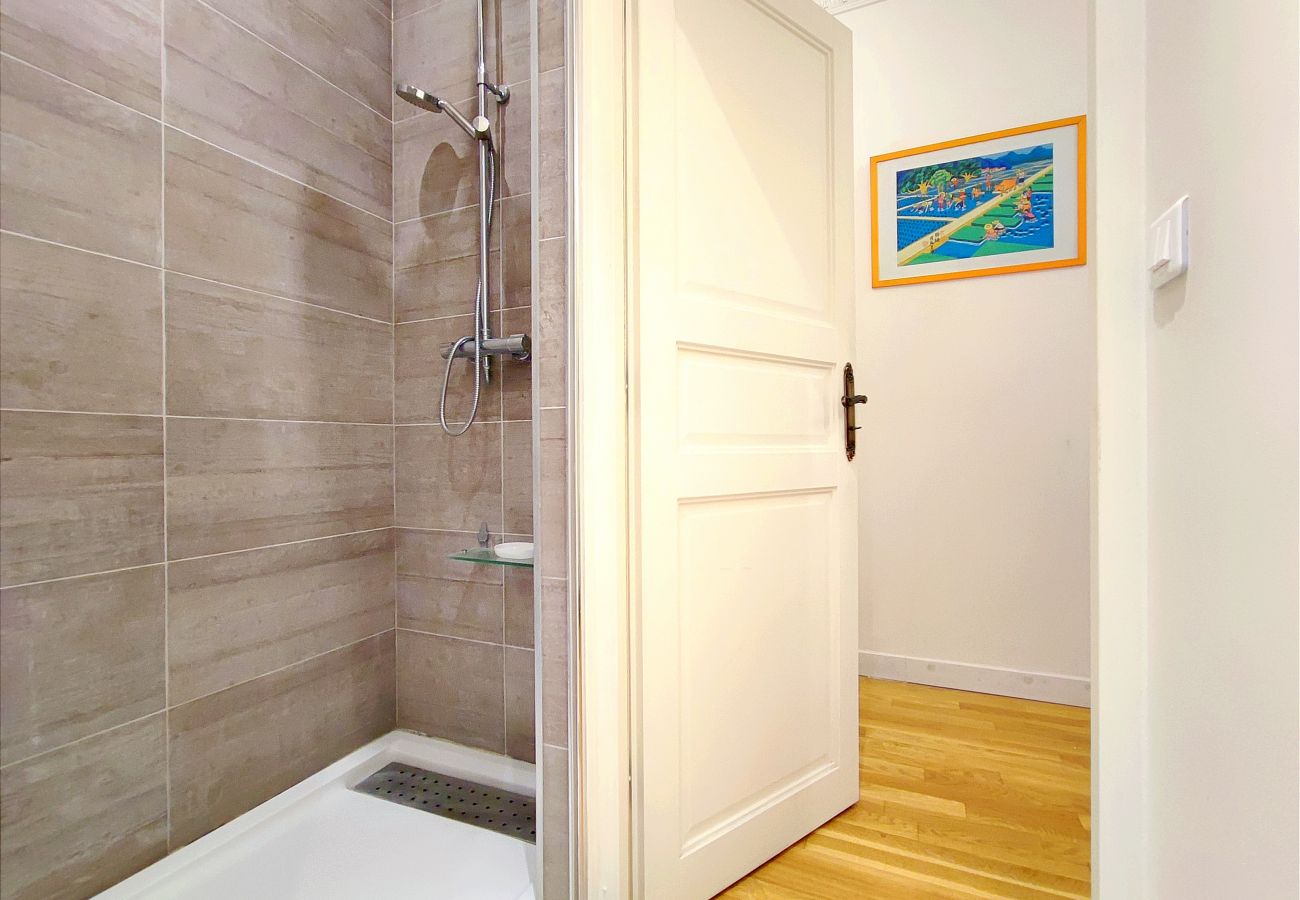 Apartment in Paris - Bd de Grenelle - Paris 15 - 215028