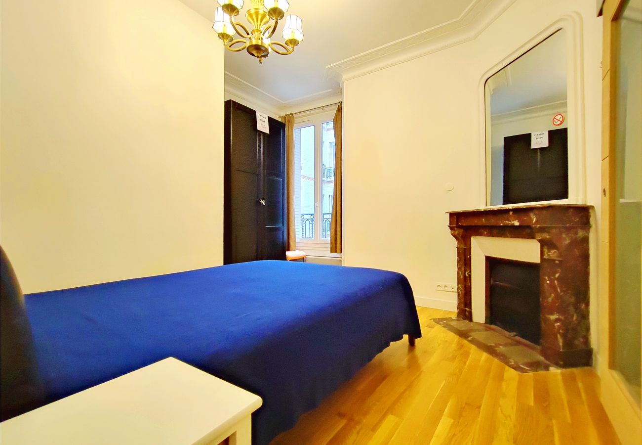 Apartment in Paris - Bd de Grenelle - Paris 15 - 215028