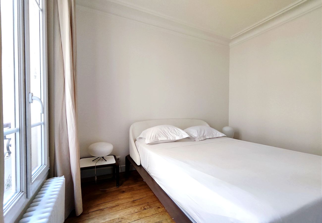 Apartment in Paris - rue du Débarcadère - PARIS 17 - 317011