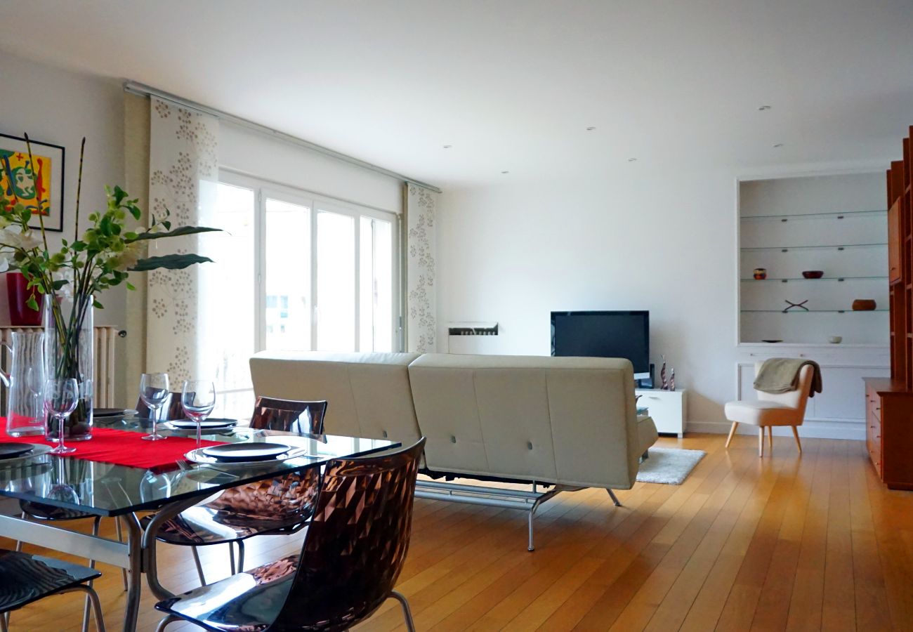 Apartment in Paris - Avenue  Bugeaud - Paris 16 - 516013