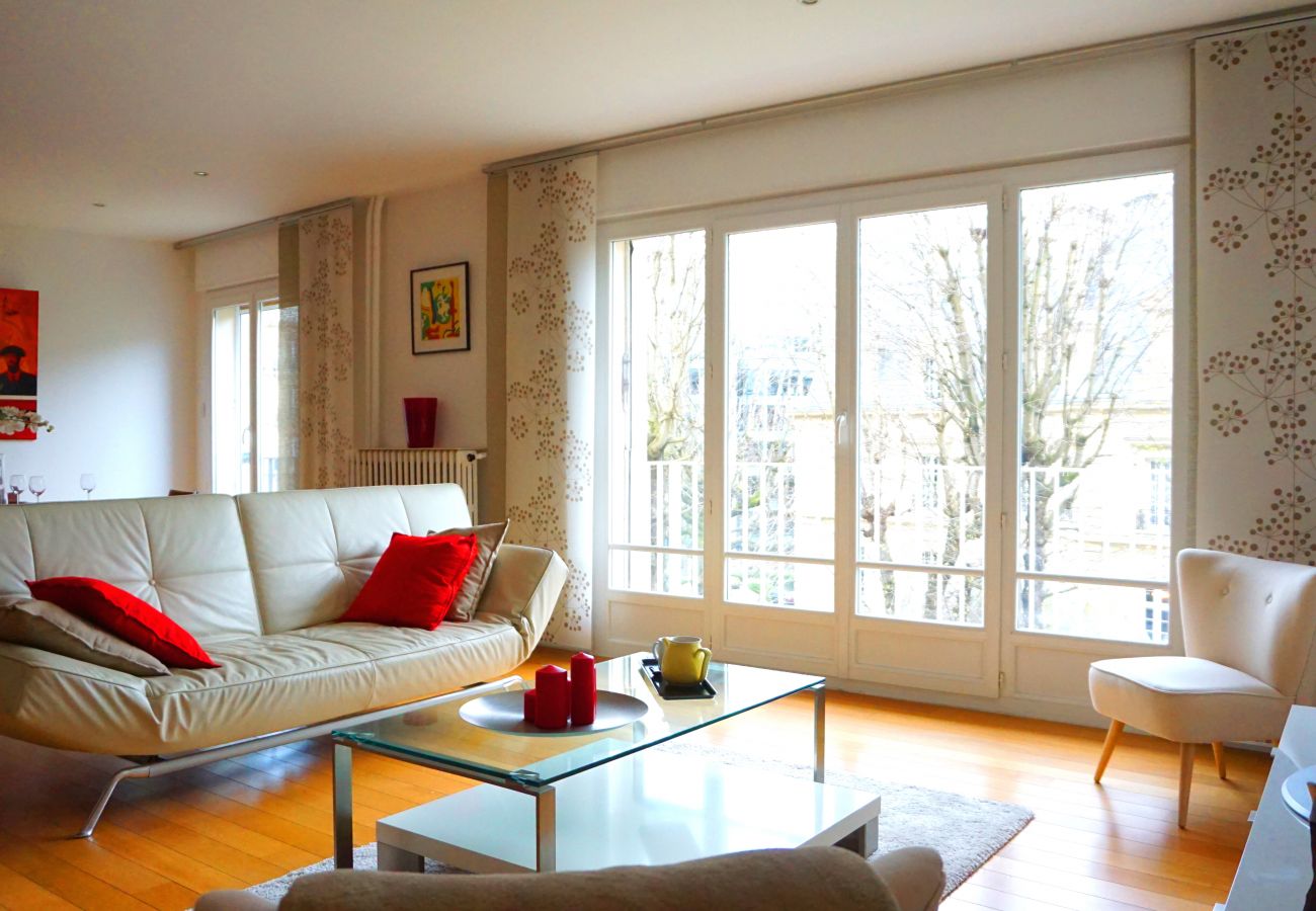 Apartment in Paris - Avenue  Bugeaud - Paris 16 - 516013