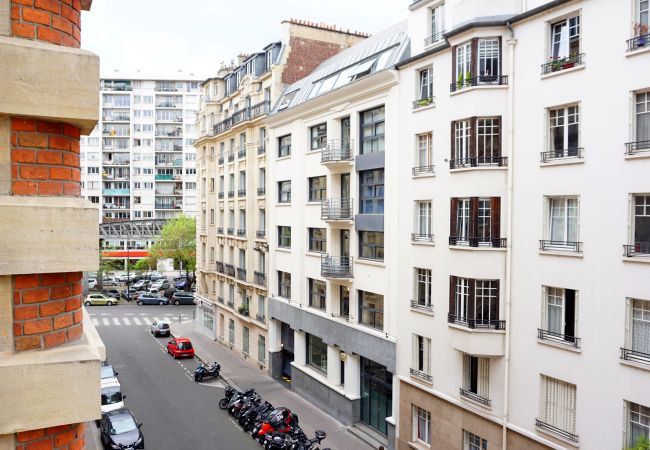 Apartment in Paris - Square Desaix - Paris 15 - 315015