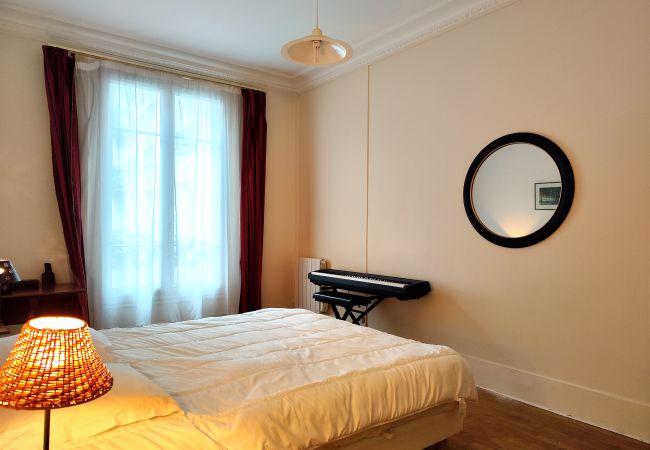 Apartment in Paris - Square Desaix - Paris 15 - 315015 Apartment in Paris - Square Desaix - Paris 15 - 315015