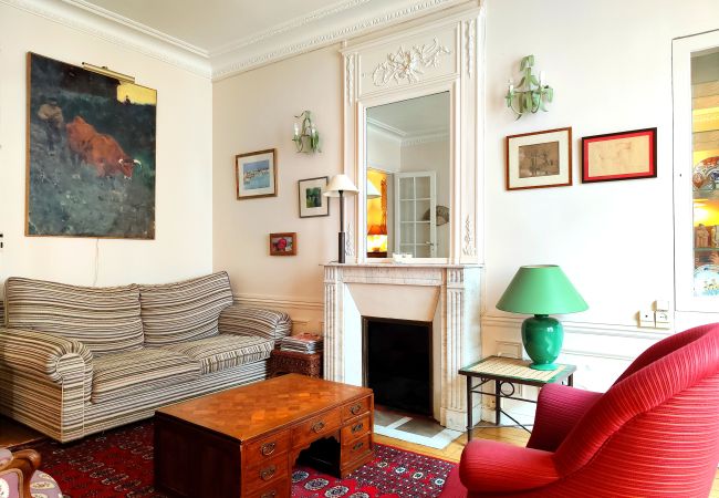 Apartment in Paris - Square Desaix - Paris 15 - 315015 Apartment in Paris - Square Desaix - Paris 15 - 315015