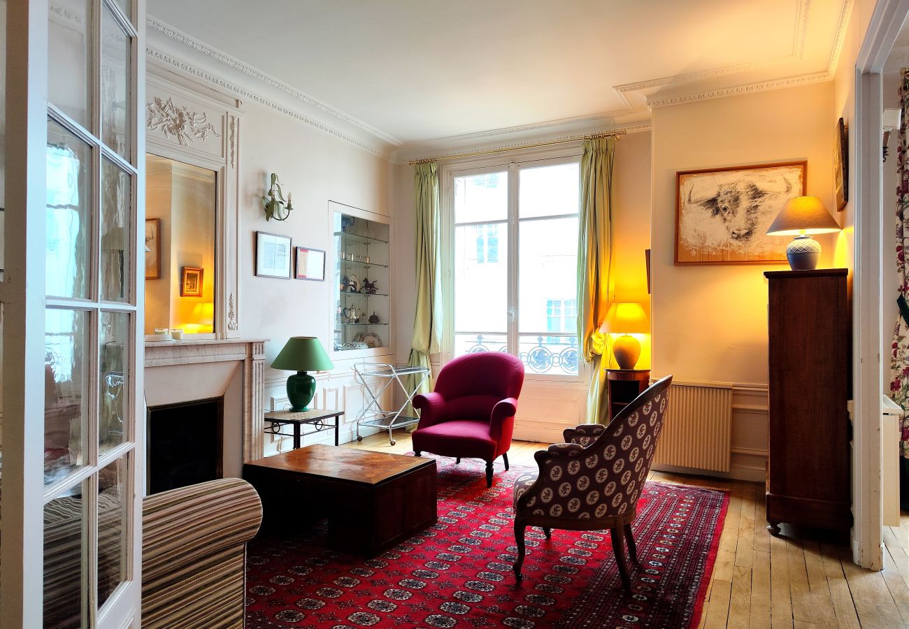 Apartment in Paris - Square Desaix - Paris 15 - 315015