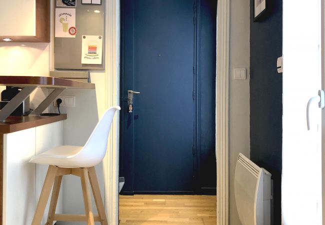Apartment in Paris - Rue du Fbg Saint Honoré - Paris 8 - 208064 Apartment in Paris - Rue du Fbg Saint Honoré - Paris 8 - 208064