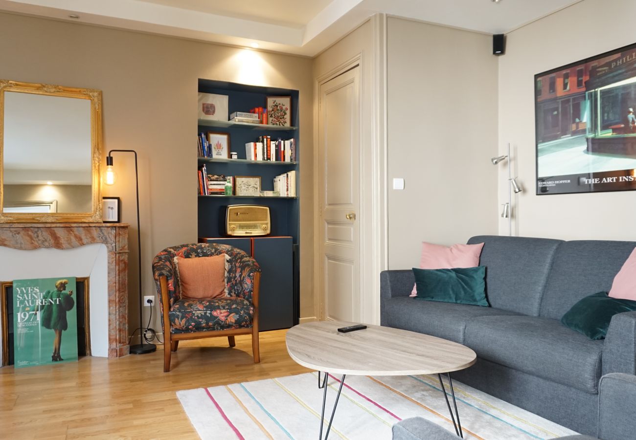 Apartment in Paris - Rue du Fbg Saint Honoré - Paris 8 - 208064