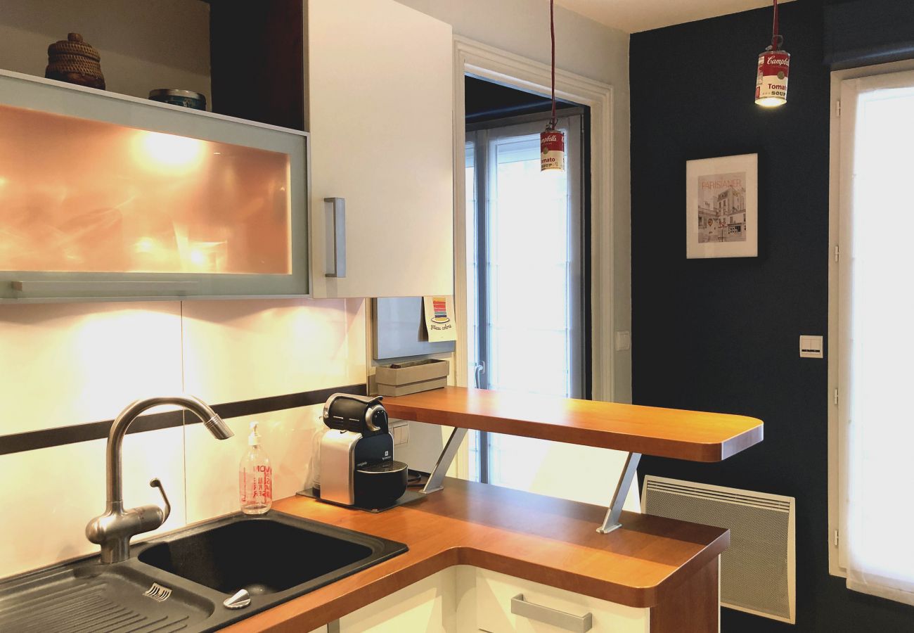 Apartment in Paris - Rue du Fbg Saint Honoré - Paris 8 - 208064