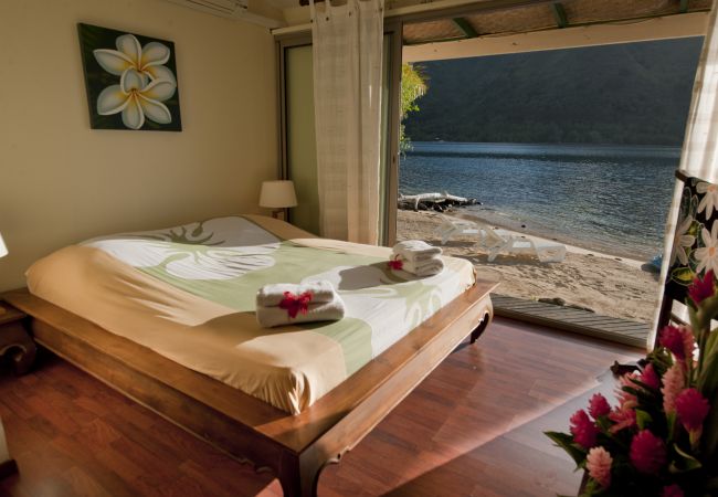 Villa in Papetoai - Beach Villa Cook - Robinson's Cove Villa in Papetoai - Beach Villa Cook - Robinson's Cove