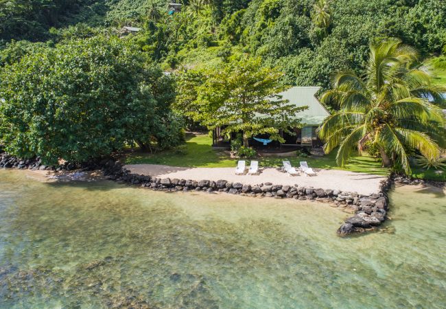 Villa in Papetoai - Beach Villa Wallis - Robinson's Cove Villa in Papetoai - Beach Villa Wallis - Robinson's Cove