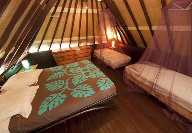 Villa in Papetoai - Beach Villa Wallis - Robinson's Cove Villa in Papetoai - Beach Villa Wallis - Robinson's Cove