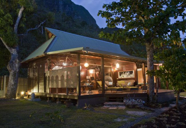 Villa in Papetoai - Beach Villa Wallis - Robinson's Cove Villa in Papetoai - Beach Villa Wallis - Robinson's Cove