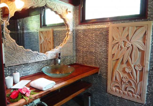 Villa in Papetoai - Beach Villa Wallis - Robinson's Cove Villa in Papetoai - Beach Villa Wallis - Robinson's Cove