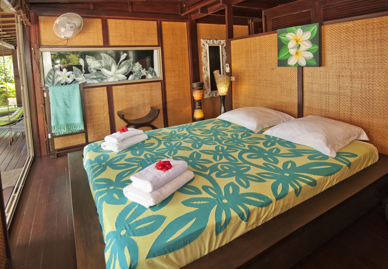 Bed room