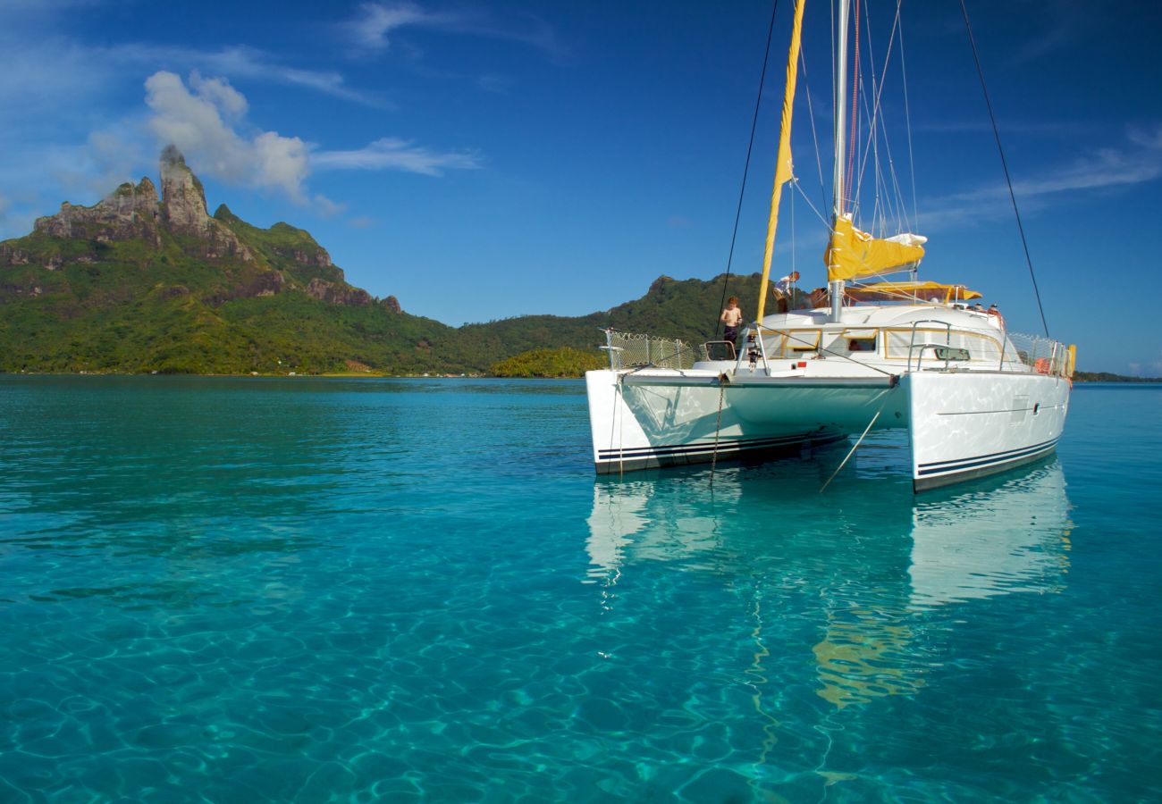 catamaran rental tahiti