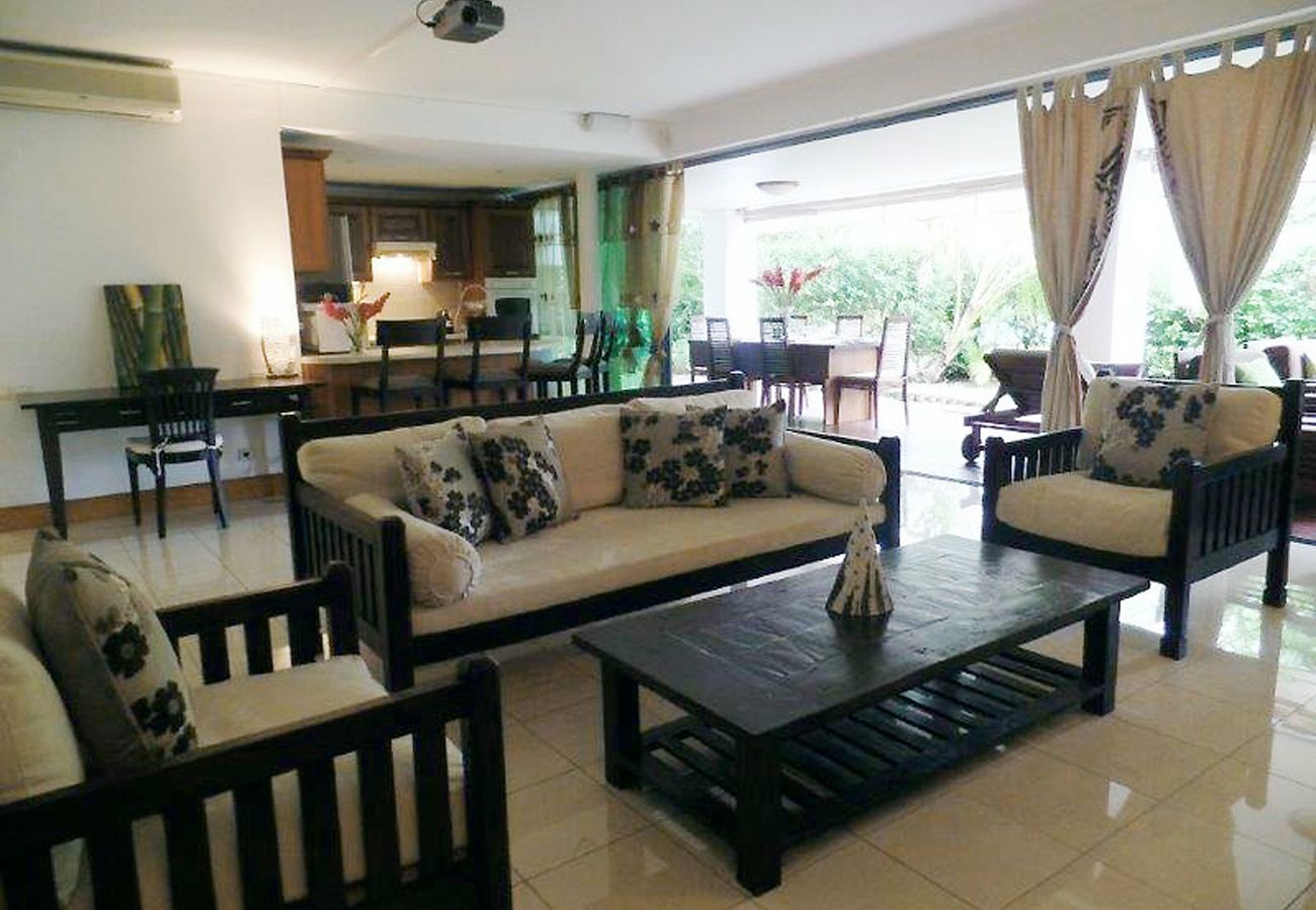 Apartment in Punaauia - Apt Carlton Beach Tahiti by TAHITI VILLAS