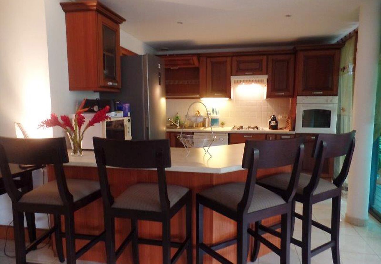 Apartment in Punaauia - Apt Carlton Beach Tahiti by TAHITI VILLAS
