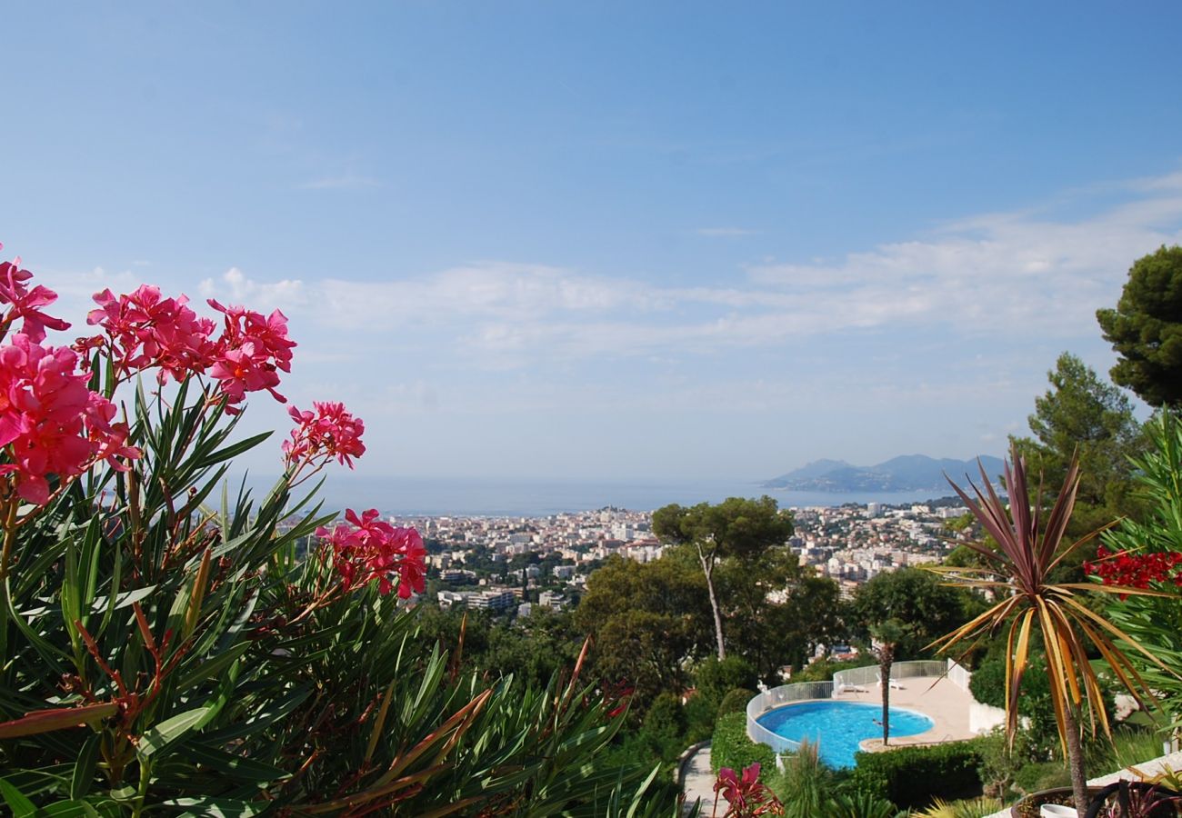 Apartment in Le Cannet - Cannes Splendid Bay View - Le Capeou