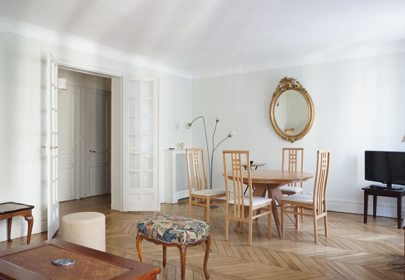 Apartment in Paris - Rue Yvon Villarceau - Paris 16 - 316010