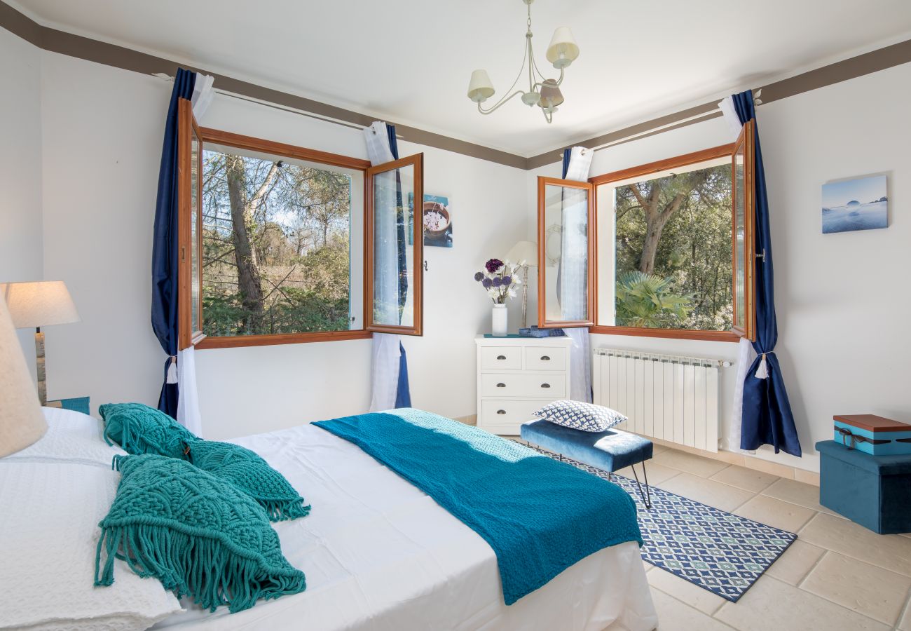 Bed room