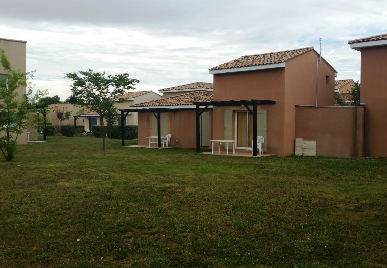 Townhouse in Saint-Saturnin-lès-Avignon - RDL4P8133 - Bastide 6/8 personnes