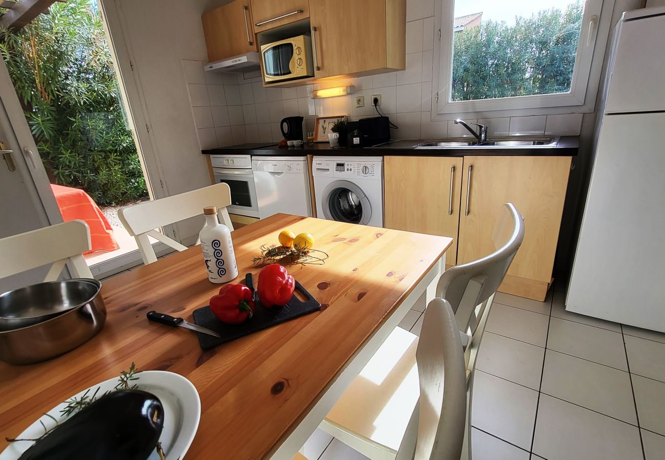 Villa in Saint-Saturnin-lès-Avignon - RDL4P8V05 - Villa 8 personnes