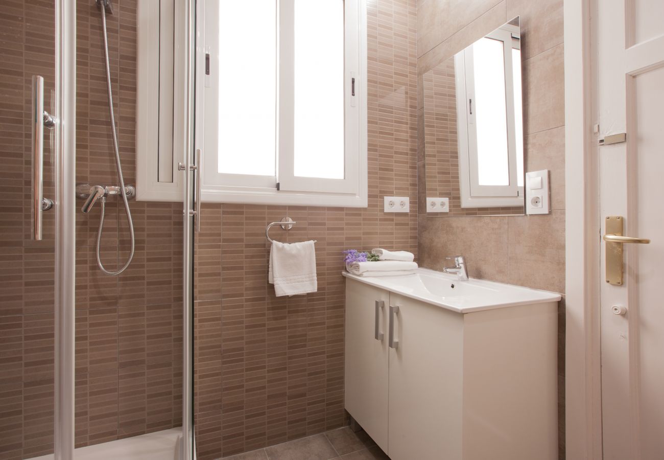 Apartment in Barcelona - Apartment MIRLAND