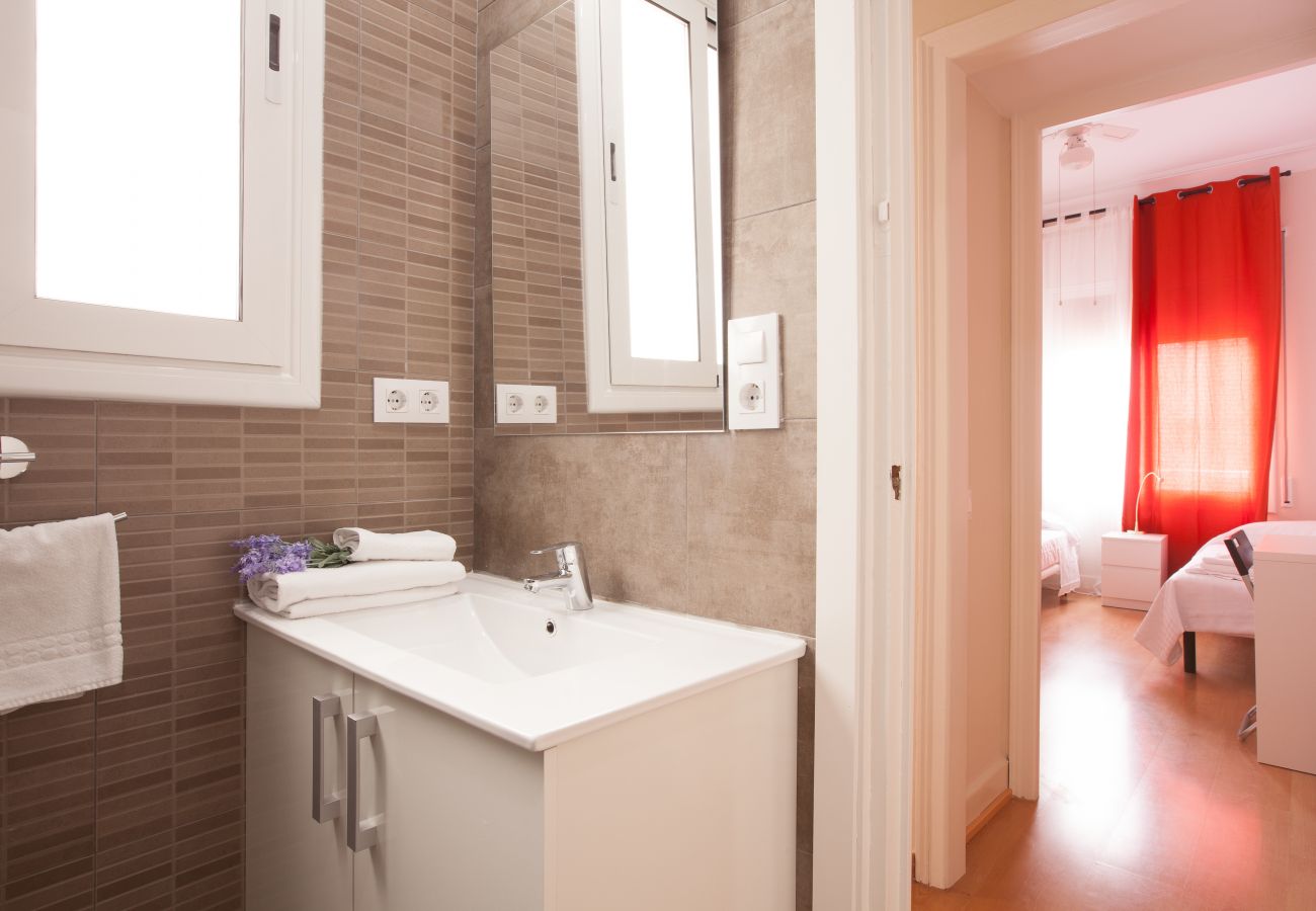 Apartment in Barcelona - Apartment MIRLAND