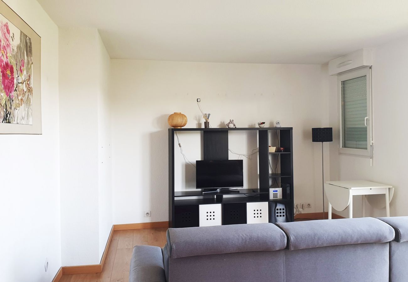 Apartment in Aix-en-Provence - AIX LA DURANNE - 4 PIECES 6 PERSONNES