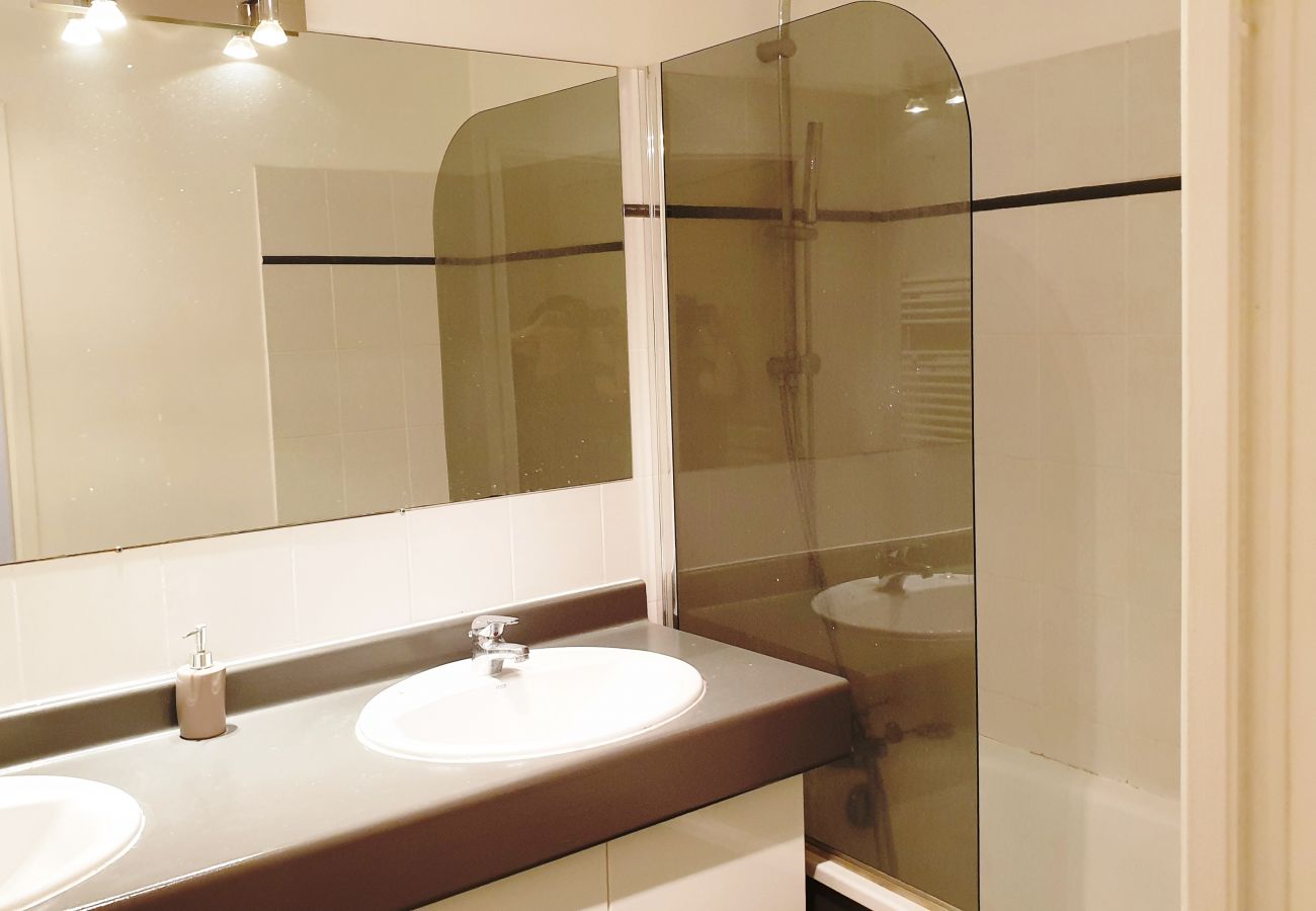 Apartment in Aix-en-Provence - AIX LA DURANNE - 4 PIECES 6 PERSONNES