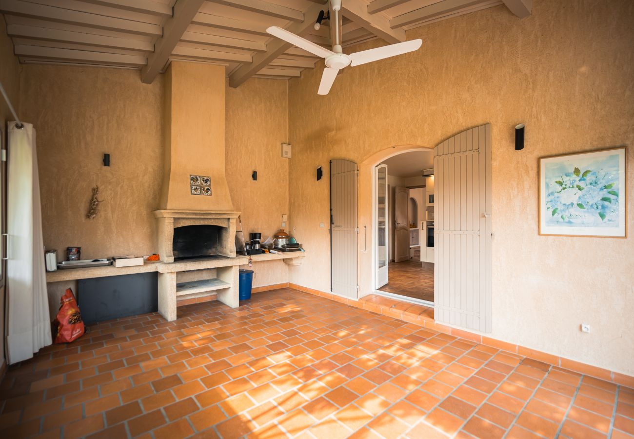 Villa in Rognes - VILLA TESSA 14 personnes - ROGNES PROCHE AIX EN PR