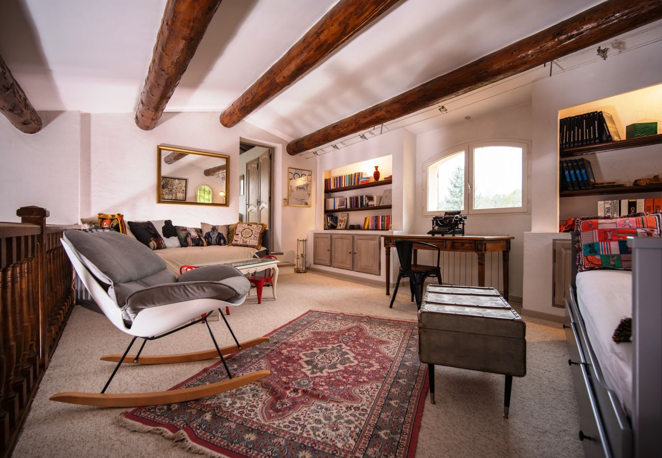 Villa in Rognes - VILLA TESSA 14 personnes - ROGNES PROCHE AIX EN PR
