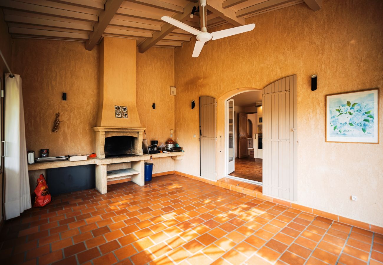 Villa in Rognes - VILLA TESSA 14 personnes - ROGNES PROCHE AIX EN PR