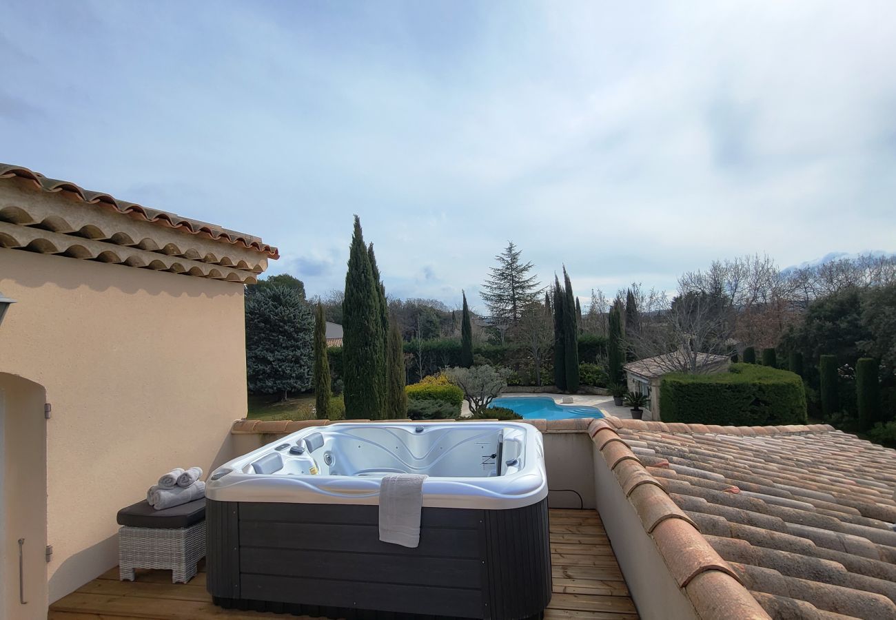 Villa in Rognes - VILLA TESSA 14 personnes - ROGNES PROCHE AIX EN PR