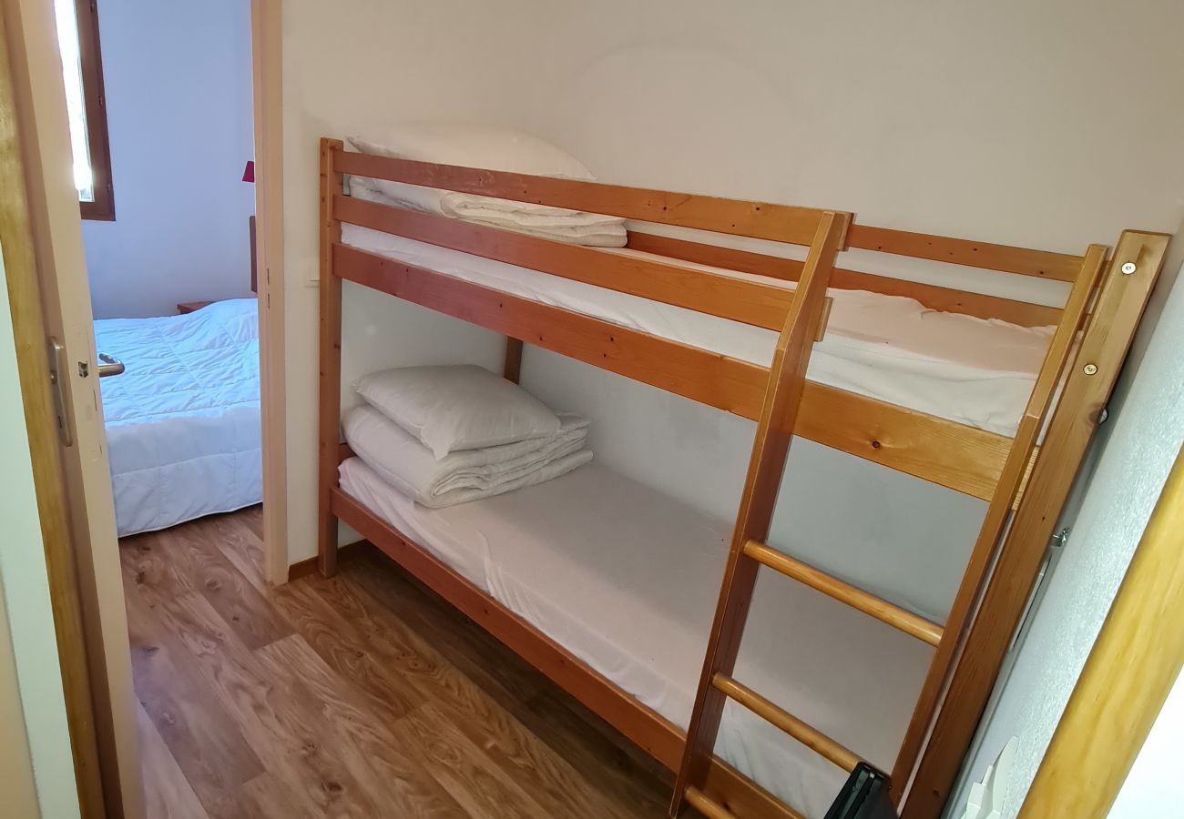 Apartment in Puy-Saint-Vincent - HDE2P6906 - Appartement 2 pieces 6 personnes